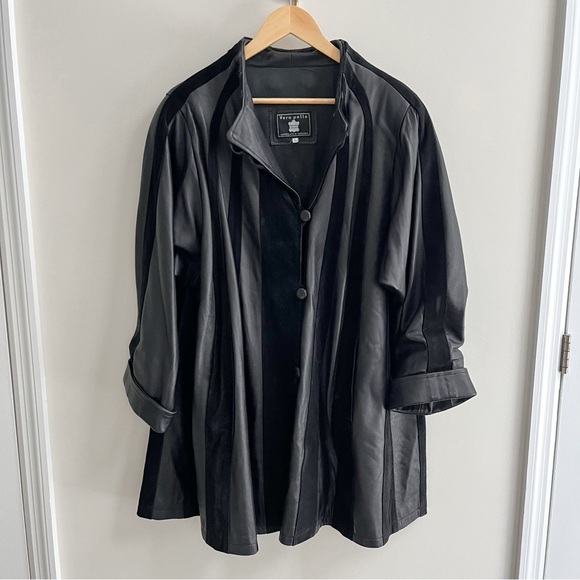 Vera Pelle Black Vintage Italian Leather & Suede Paneled Swing Coat Large